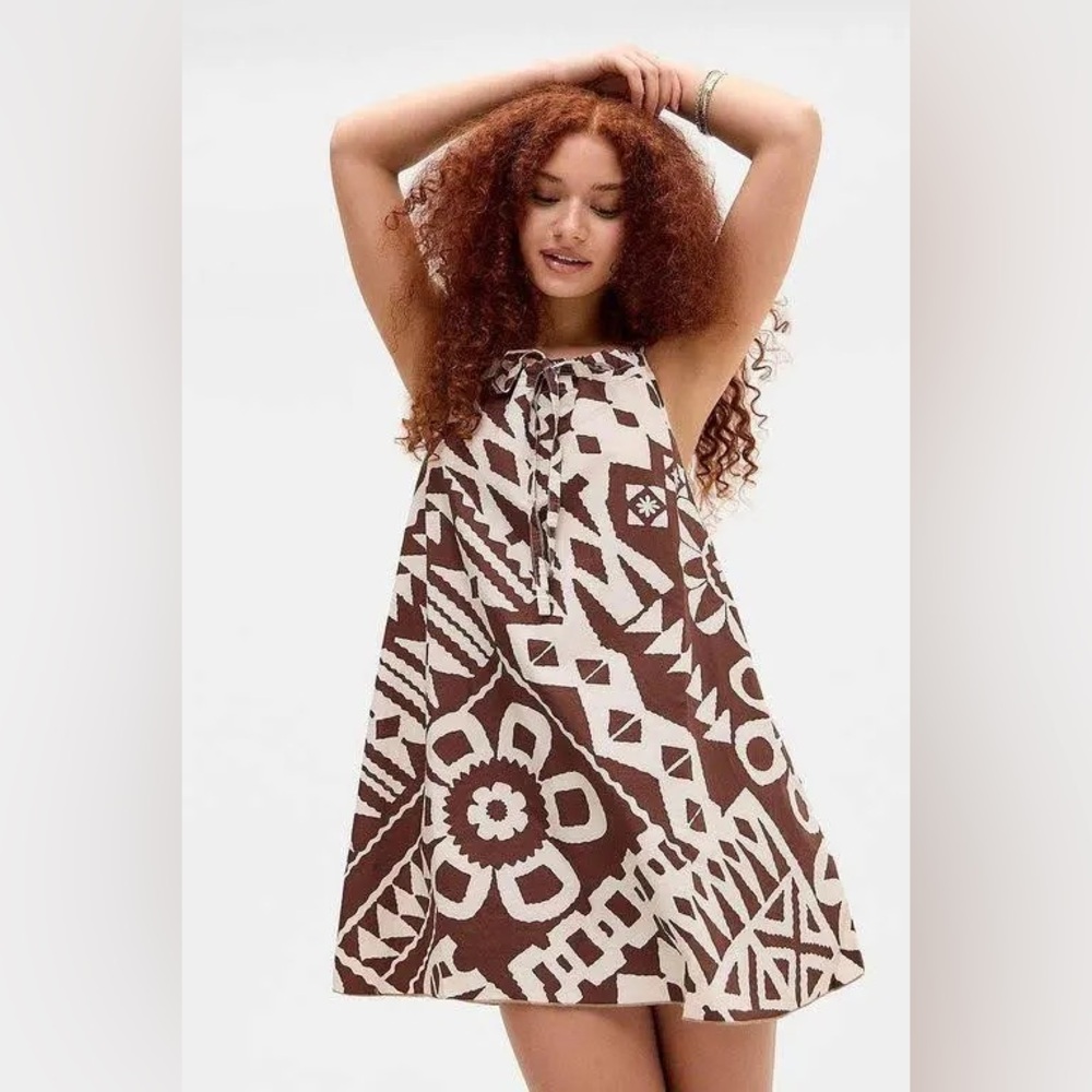 SALE🌟Urban Outfitters Eva Printed Mini Shift Dress🍹